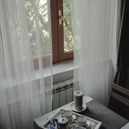 לינה וארוחת בוקר Casa Lena 4*